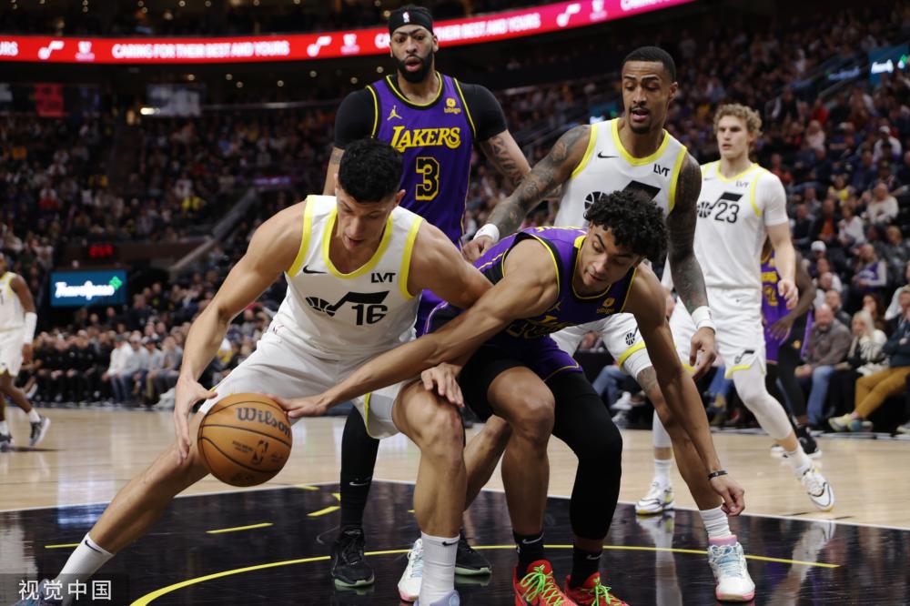 于表现出色 于表现出色