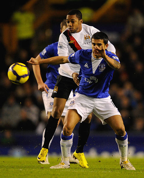 到后防线的 到后防线的